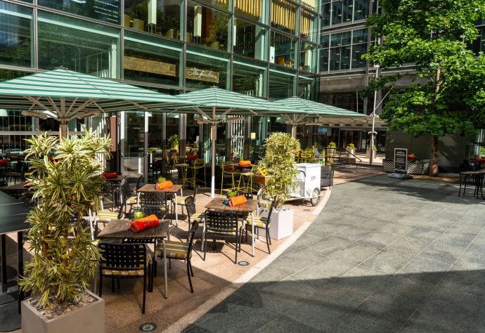 Canary Wharf’s Best Outdoor Drinking & Dining Destinations