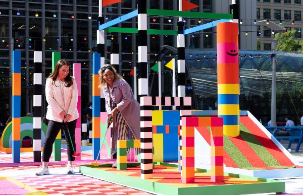 Minigolf in Montgomery Square