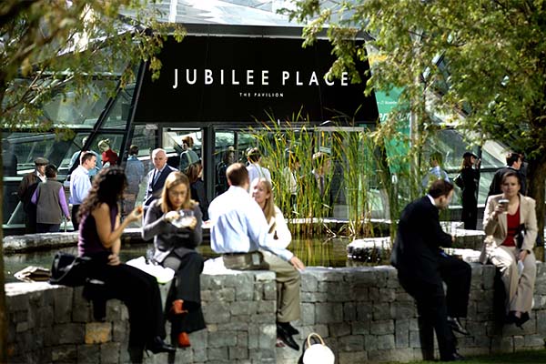 Entry to Jubilee Place from Jubilee Park