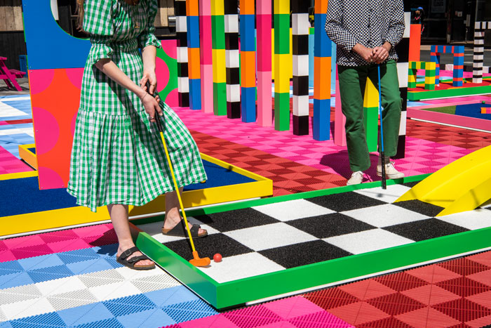 Free things to do in CANARY Wharf this April, MiniGolf in Montgomery Square. Fun for the whole family