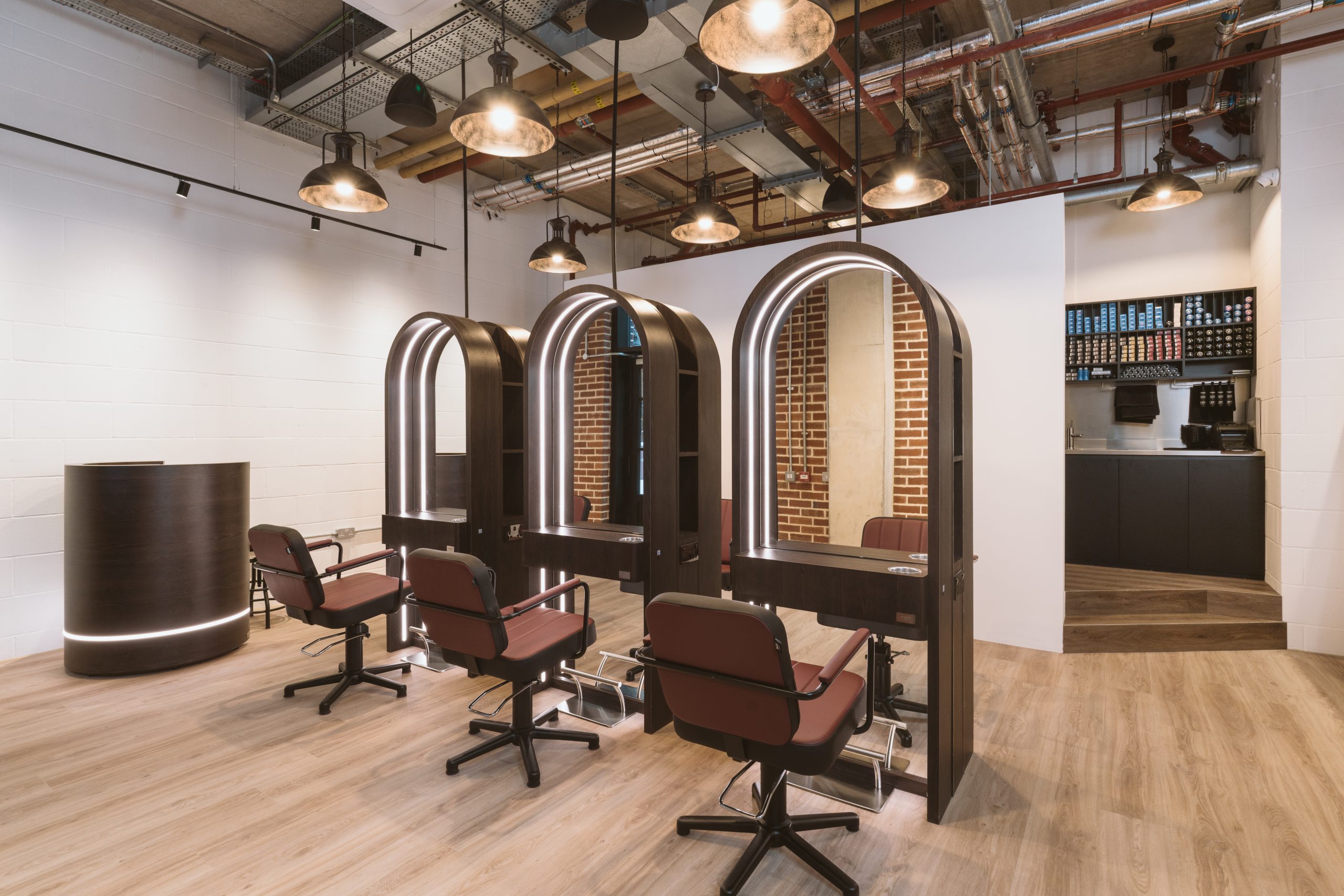Wayne Salon