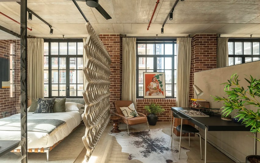 8 Harbord Square | 404