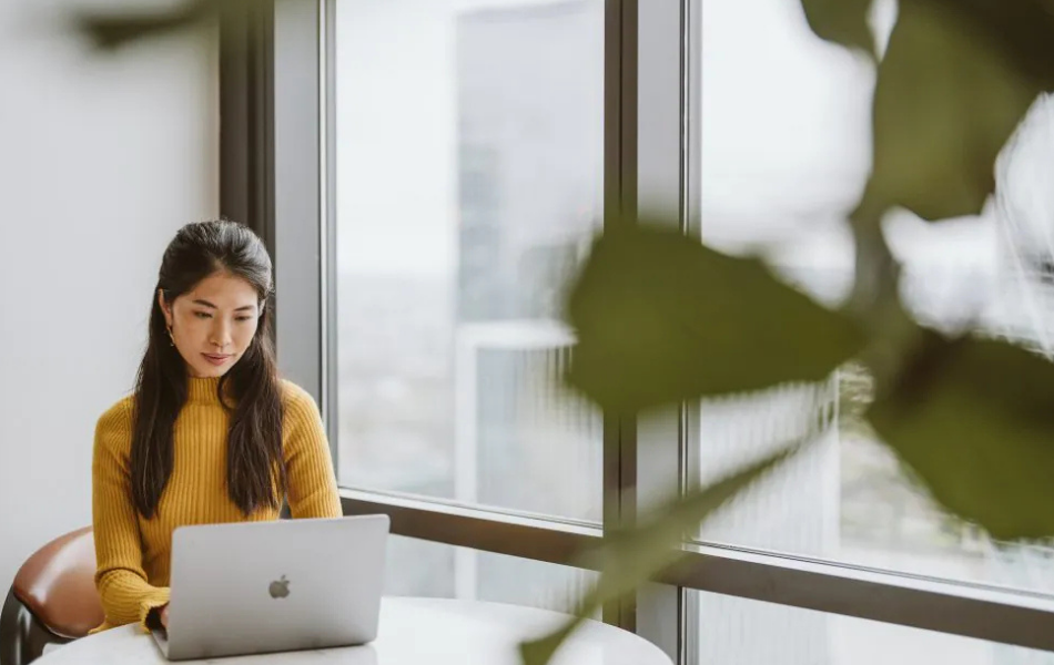 women working on desktop