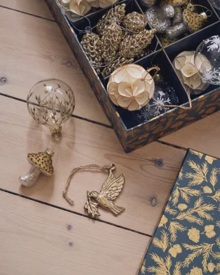 christmas tree decorations