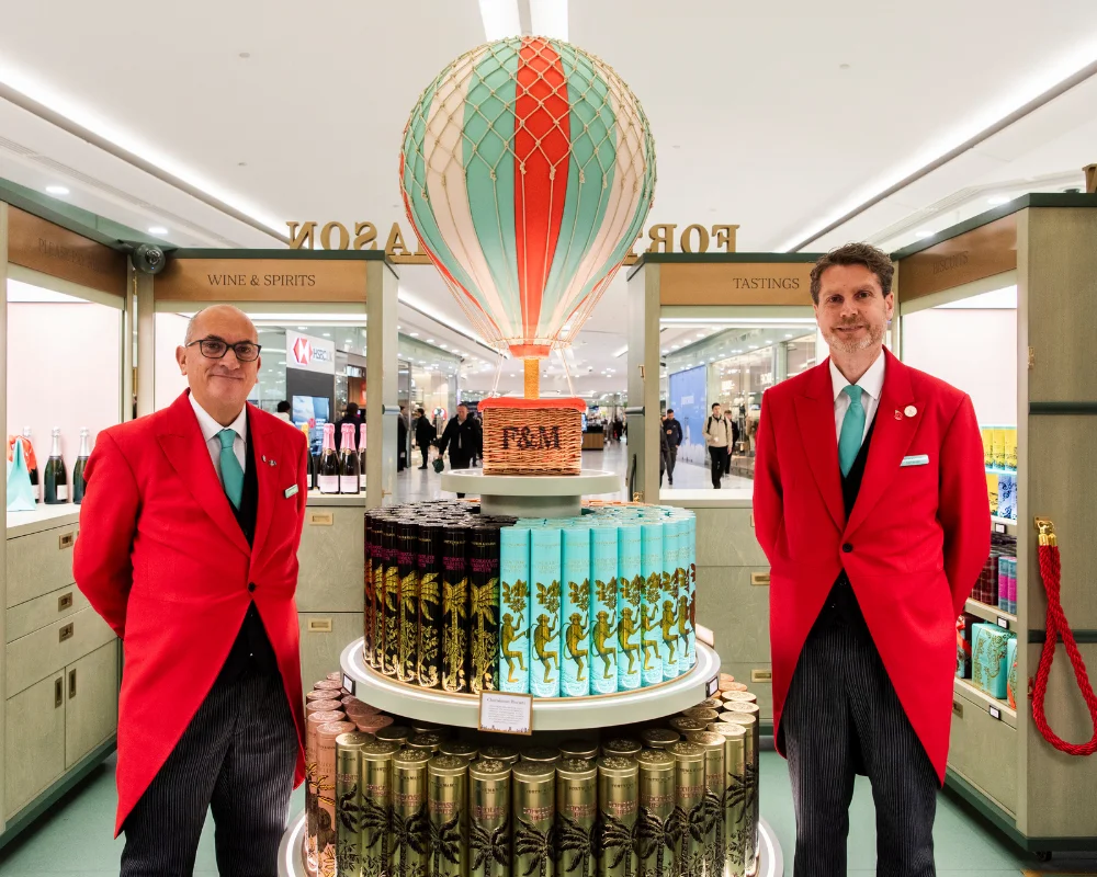 Red Coat Men outside Fortnum and Mason
