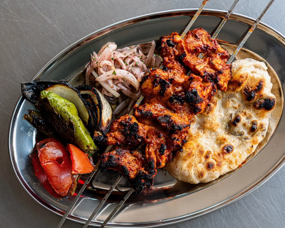 chicken, pitta and vegetables